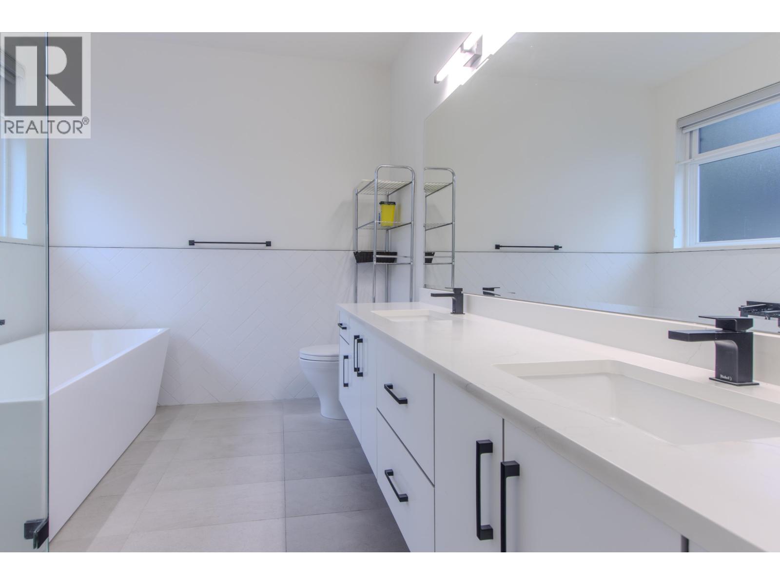 39184 Woodpecker Place, Squamish, British Columbia  V8B 1A7 - Photo 13 - R3074500