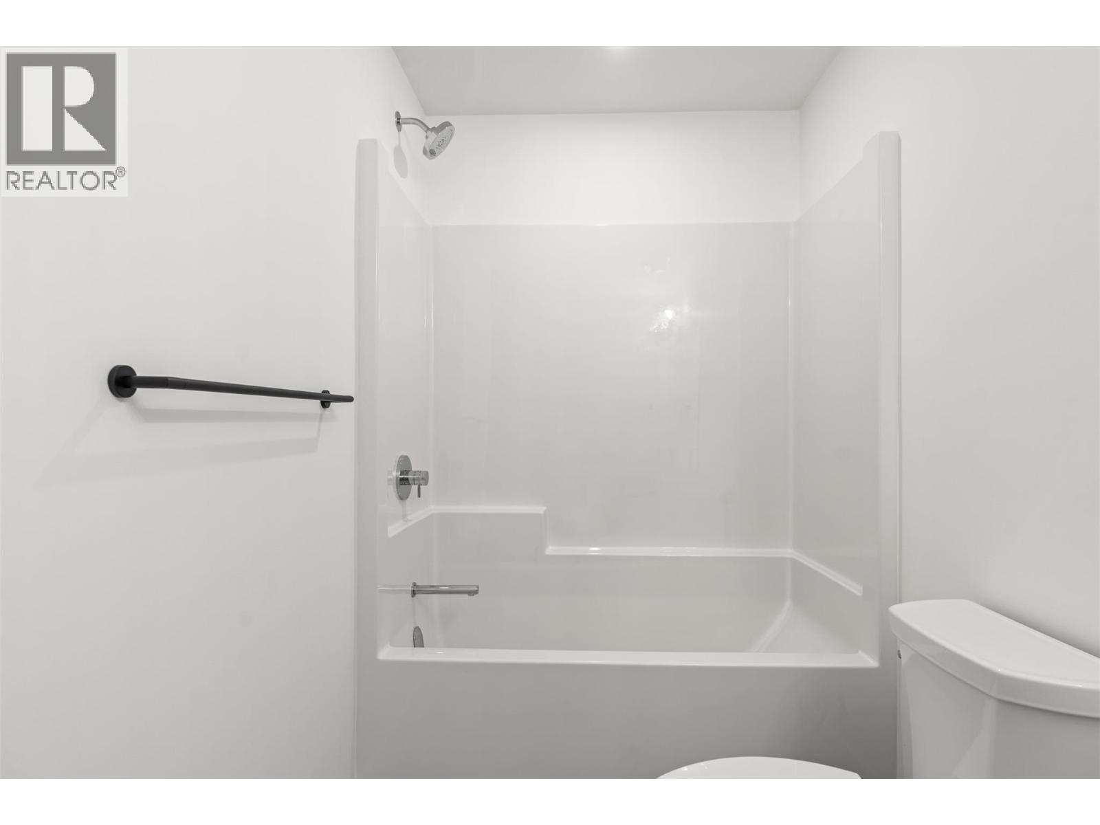 7005 Manning Place, Vernon, British Columbia  V1B 0B6 - Photo 16 - 10375968