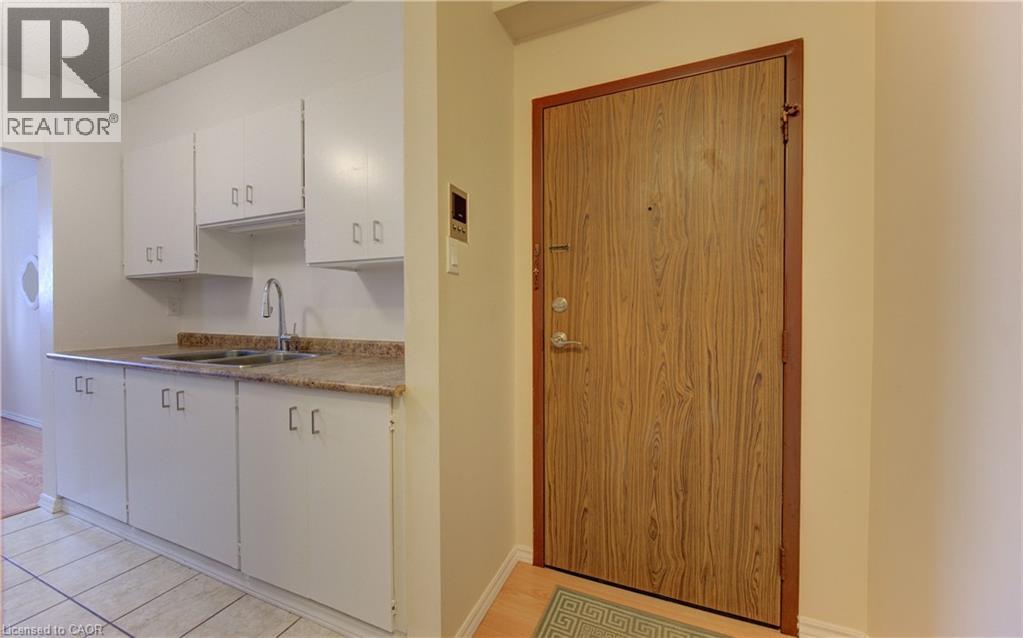 24 Mooregate Crescent Unit# 305, Kitchener, Ontario  N2M 2G1 - Photo 8 - 40807903