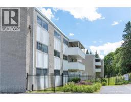 24 MOOREGATE Crescent Unit# 305, Kitchener, Ontario