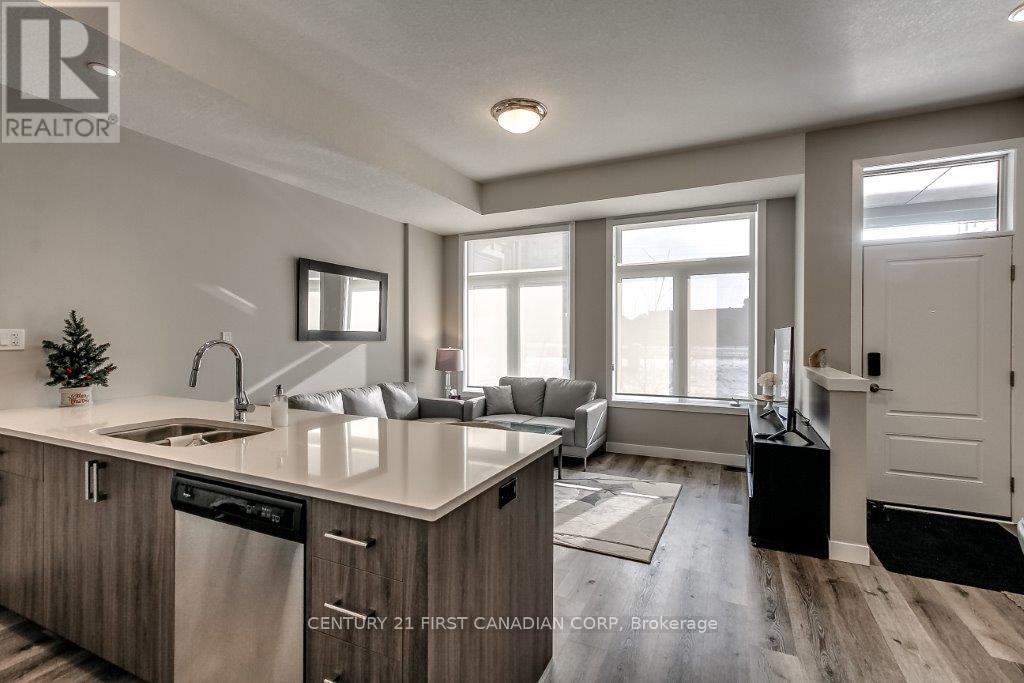 82 - 275 Callaway Road, London North, Ontario  N6G 0M3 - Photo 3 - X12824270