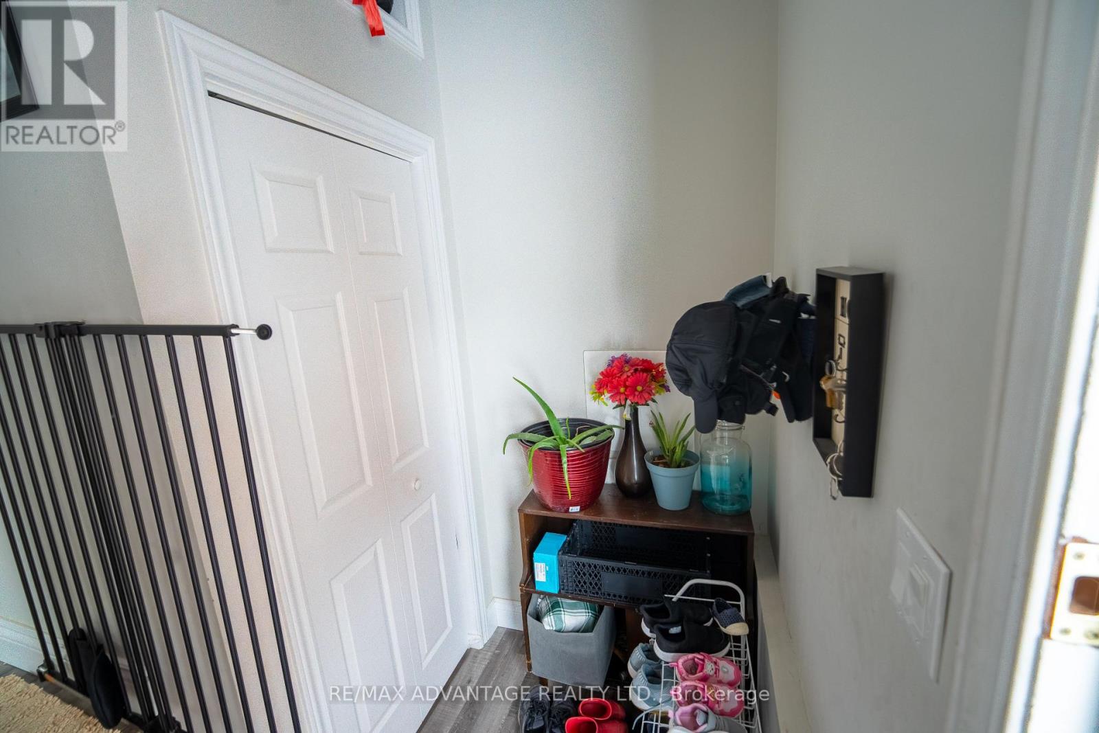 46 Forest Road, Cambridge, Ontario  N1S 3B5 - Photo 4 - X12824276