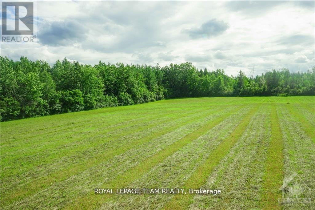 8530 Victoria Street, Ottawa, Ontario  K0A 2P0 - Photo 3 - X12824066