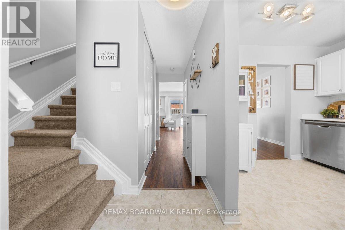 428 Moodie Drive, Ottawa, Ontario  K2H 8A6 - Photo 6 - X12824138