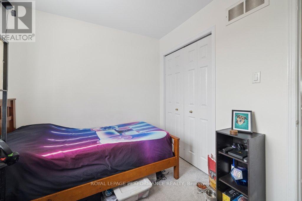 1666 Jobin Crescent, Ottawa, Ontario  K1J 1C5 - Photo 30 - X12824262