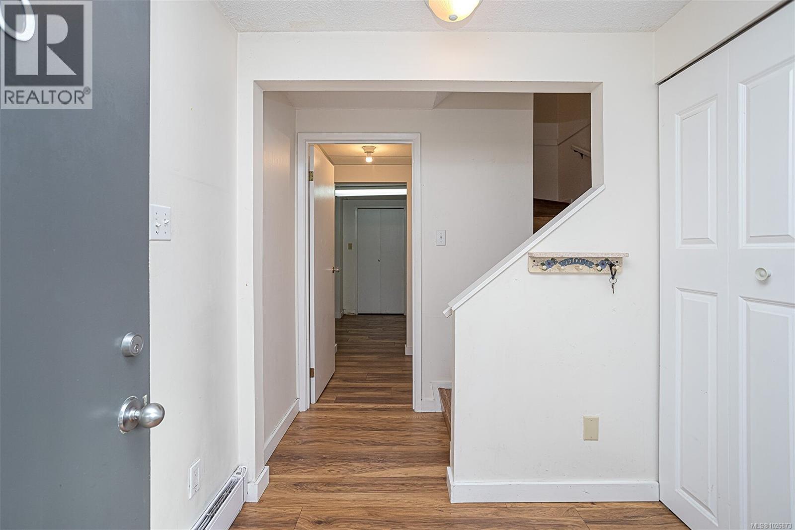 590 Carnation Pl, Saanich, British Columbia  V8Z 6G5 - Photo 5 - 1026873