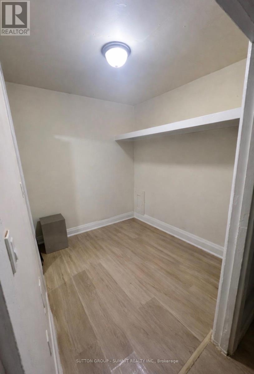 106 - 98 Vaughan Road, Toronto (Humewood-Cedarvale), Ontario  M6C 2M1 - Photo 5 - C12815520