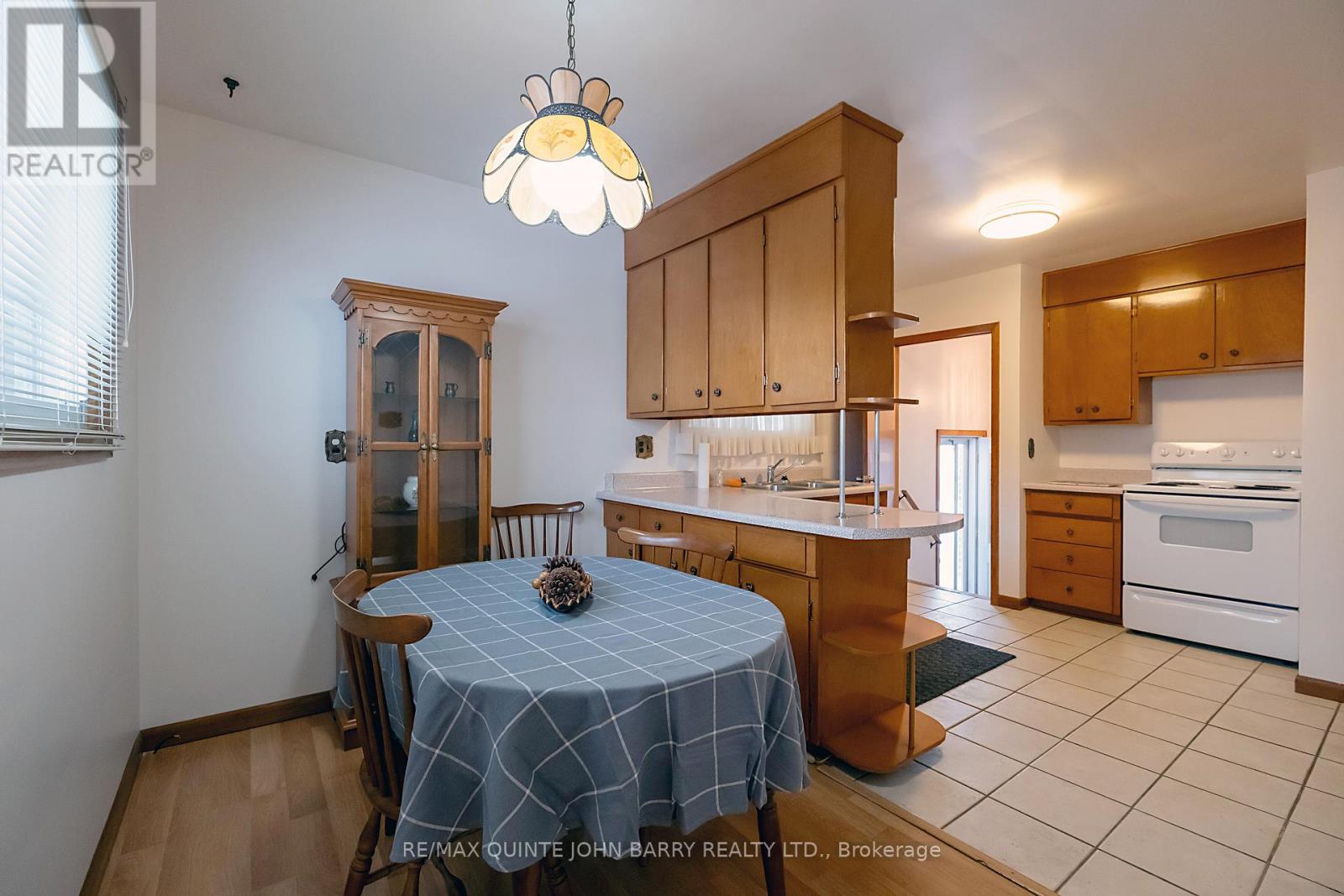 13 Belvedere Road, Quinte West, Ontario  K8V 4A8 - Photo 10 - X12824082