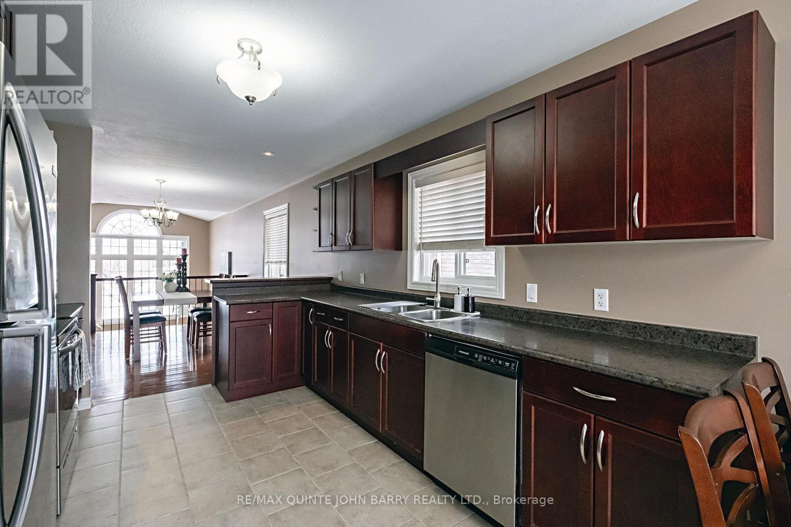 105 Parkview Heights, Quinte West, Ontario  K8V 0A2 - Photo 17 - X12824090