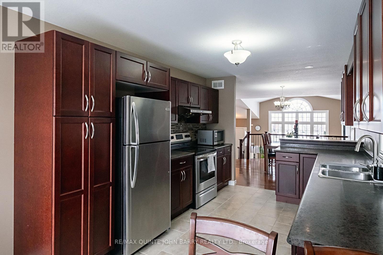 105 Parkview Heights, Quinte West, Ontario  K8V 0A2 - Photo 18 - X12824090