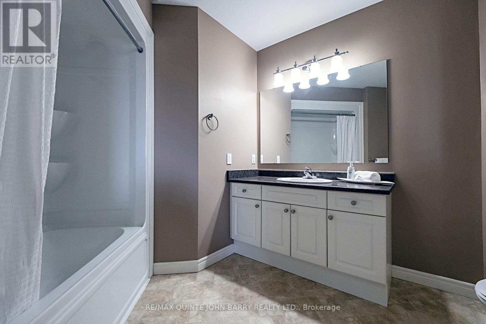 105 Parkview Heights, Quinte West, Ontario  K8V 0A2 - Photo 24 - X12824090