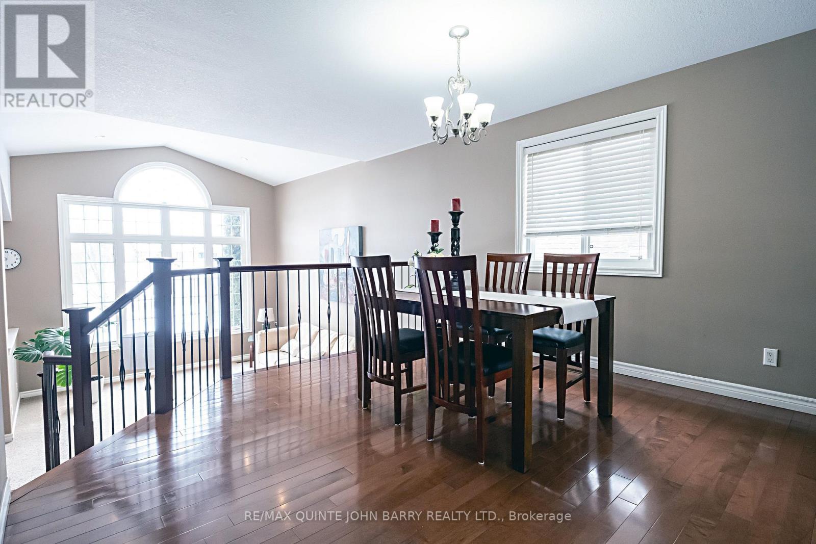 105 Parkview Heights, Quinte West, Ontario  K8V 0A2 - Photo 9 - X12824090