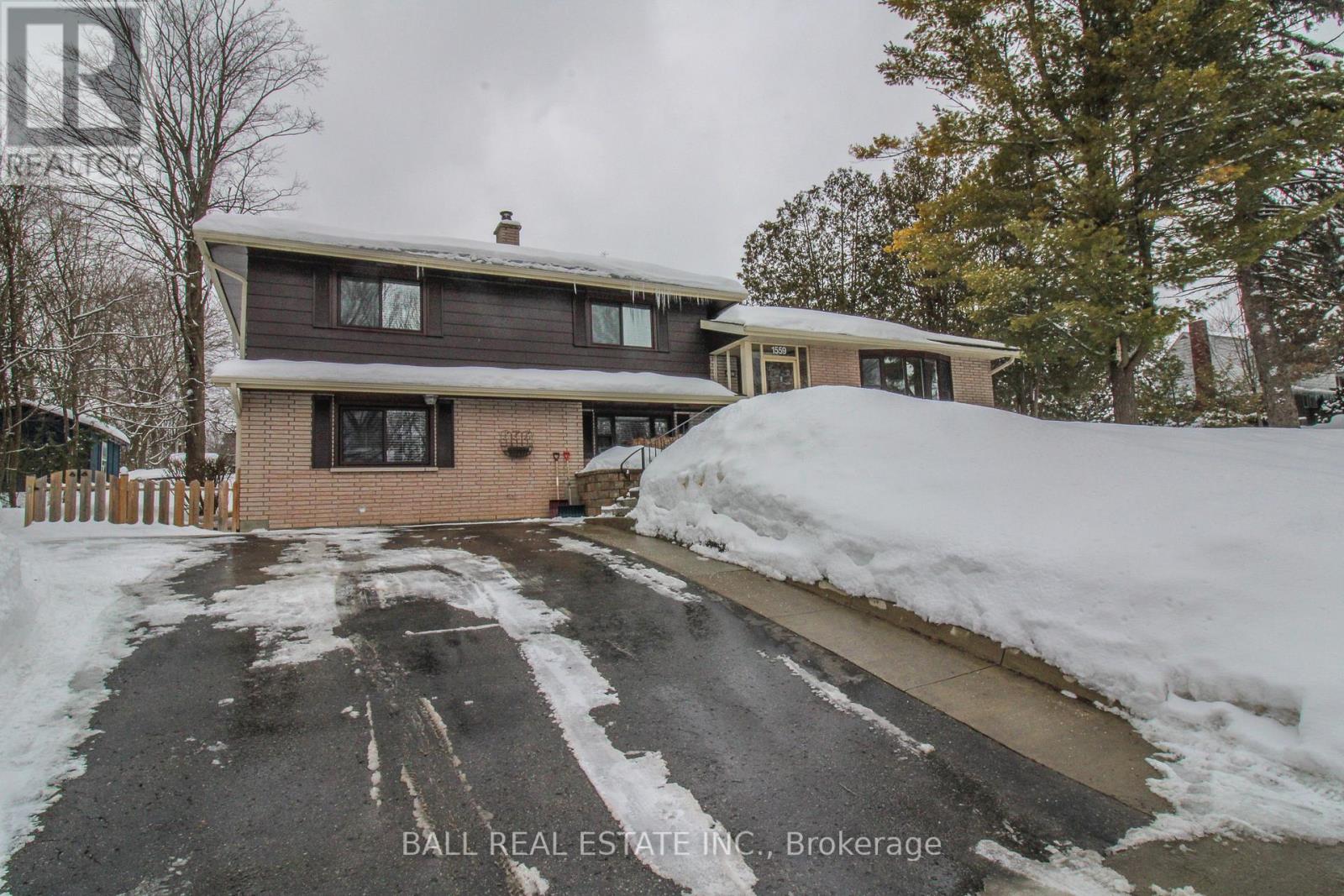 1559 Westbrook Drive, Peterborough (Monaghan Ward 2), Ontario  K9J 6R6 - Photo 2 - X12824096