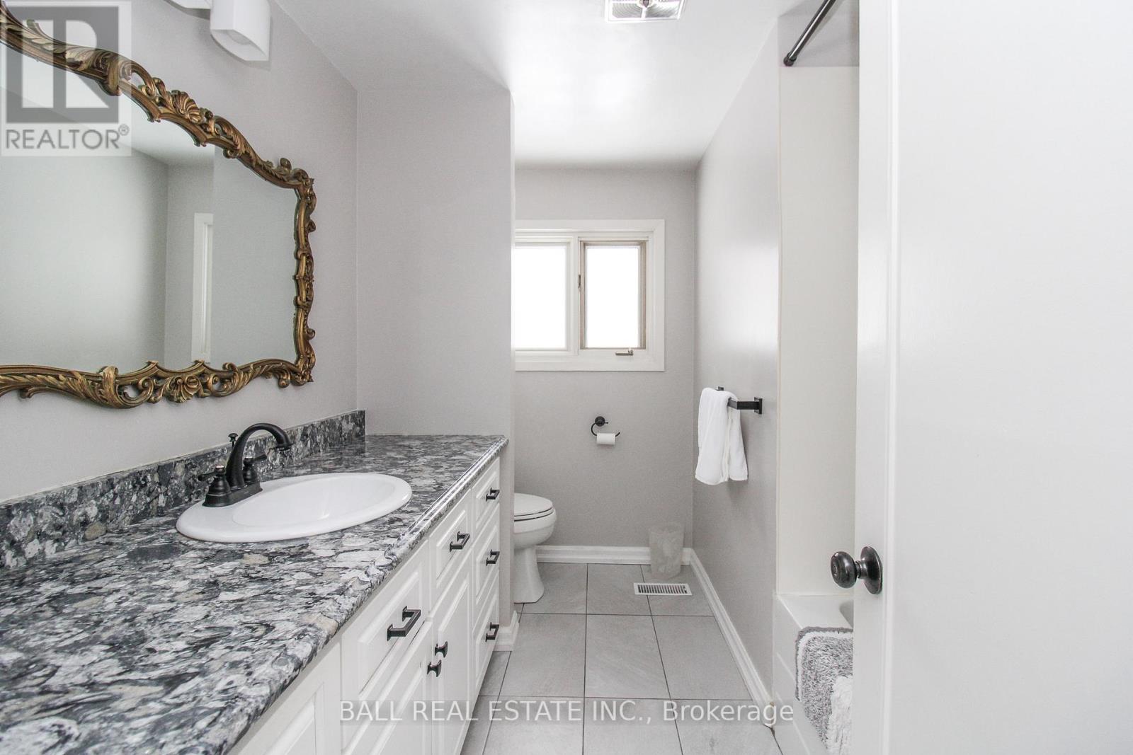 1559 Westbrook Drive, Peterborough (Monaghan Ward 2), Ontario  K9J 6R6 - Photo 24 - X12824096