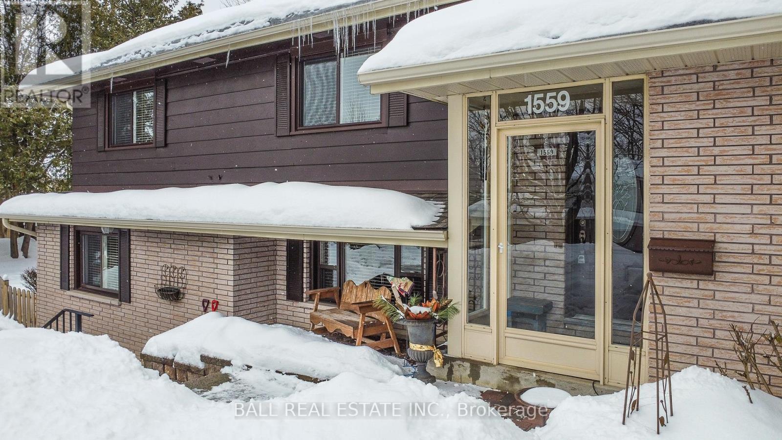 1559 Westbrook Drive, Peterborough (Monaghan Ward 2), Ontario  K9J 6R6 - Photo 3 - X12824096