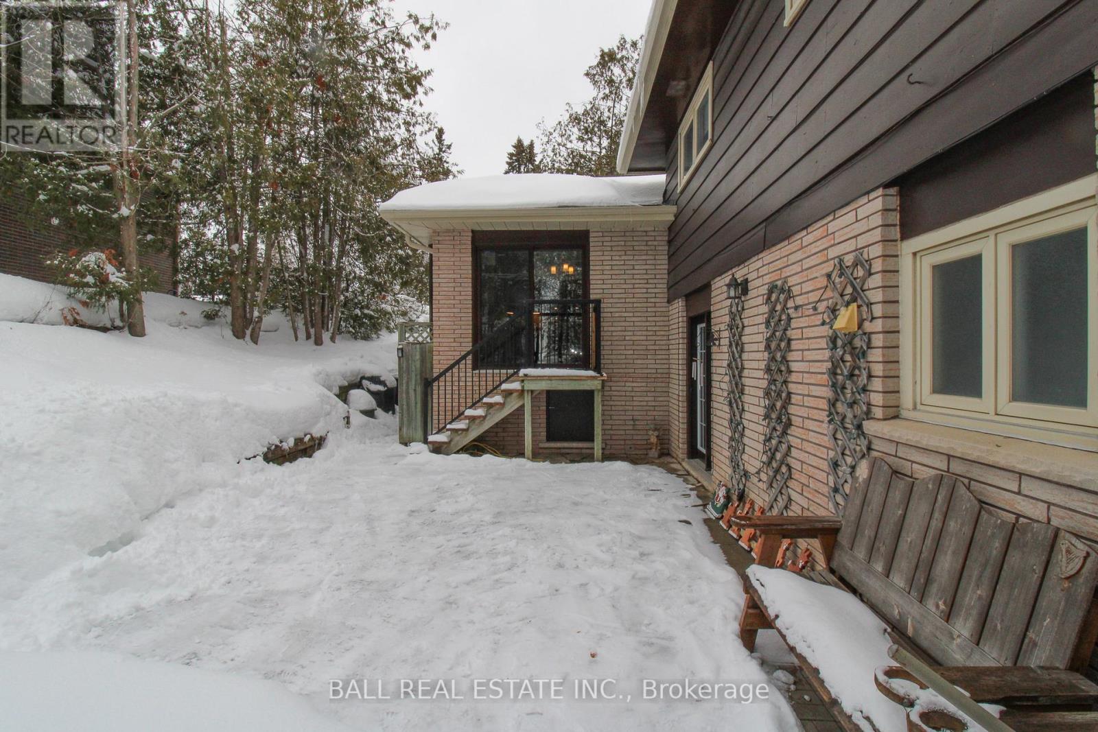 1559 Westbrook Drive, Peterborough (Monaghan Ward 2), Ontario  K9J 6R6 - Photo 42 - X12824096