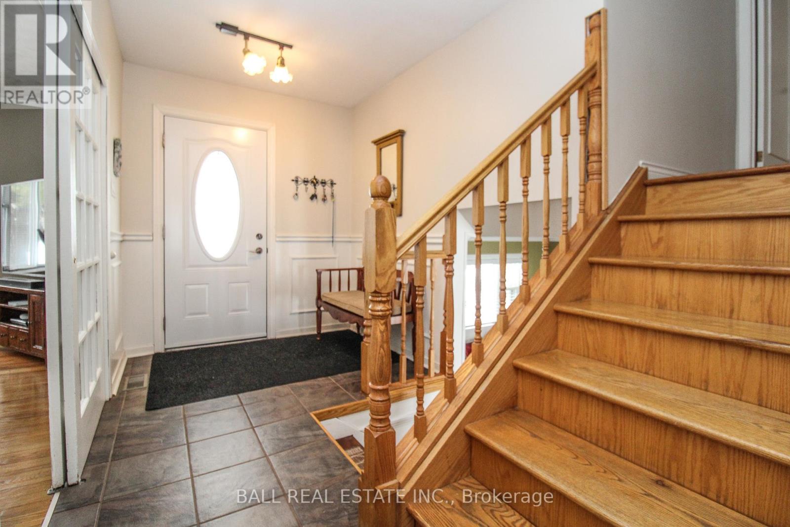 1559 Westbrook Drive, Peterborough (Monaghan Ward 2), Ontario  K9J 6R6 - Photo 6 - X12824096