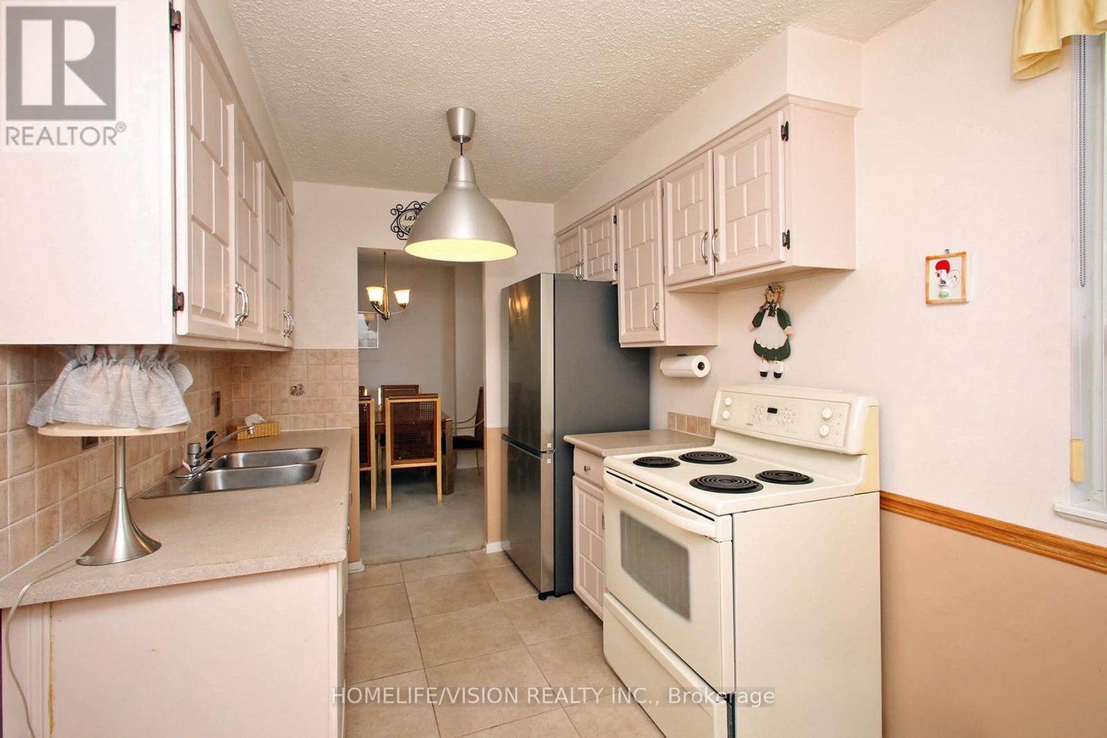 2303 - 10 Muirhead Road, Toronto, Ontario  M2J 4P9 - Photo 15 - C12824166