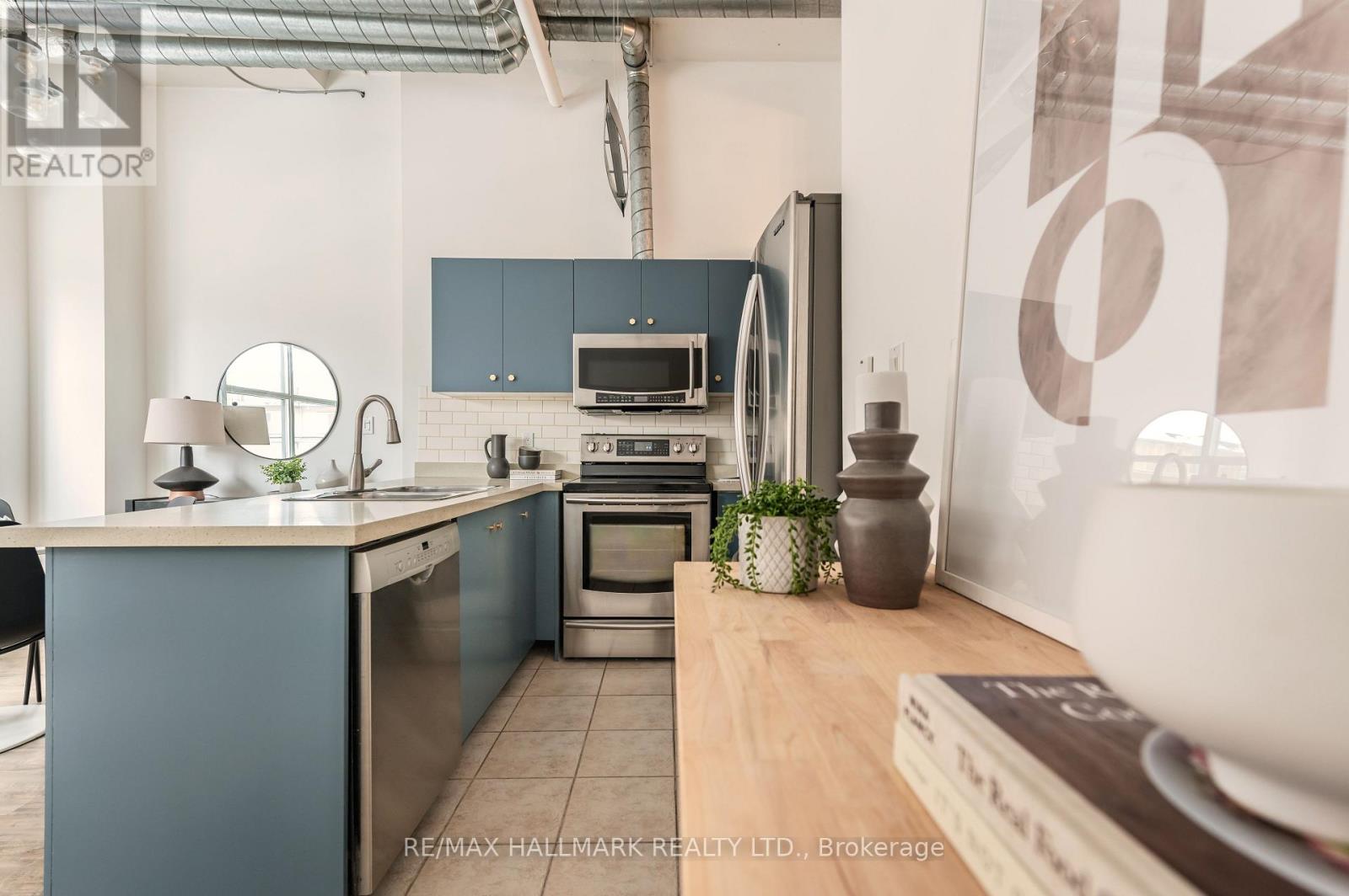 202 - 700 King Street W, Toronto, Ontario  M5V 2Y6 - Photo 11 - C12824176