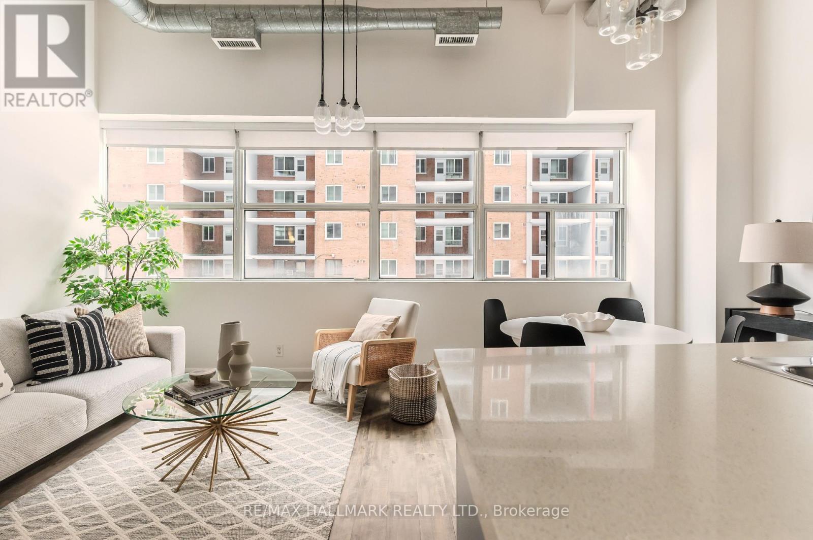 202 - 700 King Street W, Toronto, Ontario  M5V 2Y6 - Photo 4 - C12824176