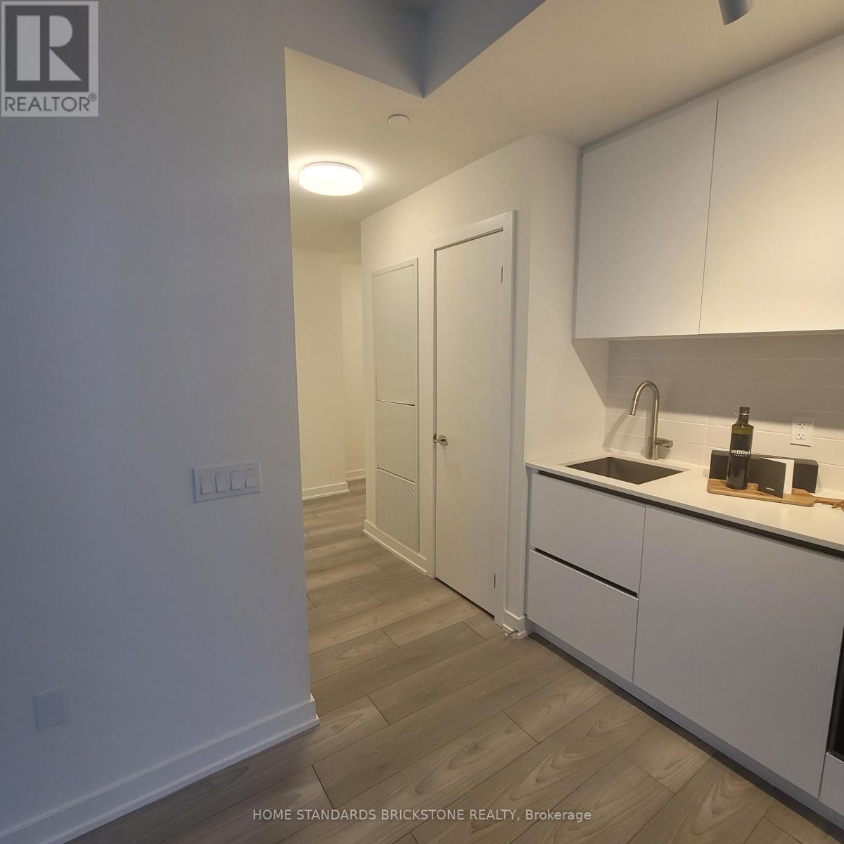 1012 - 110 Broadway Avenue, Toronto, Ontario  M4P 1X7 - Photo 4 - C12824182