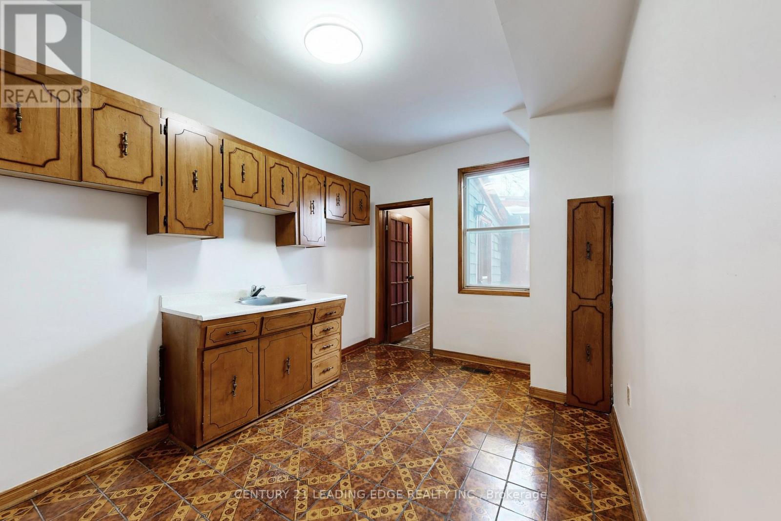 296 Montrose Avenue, Toronto, Ontario  M6G 3G8 - Photo 15 - C12824222