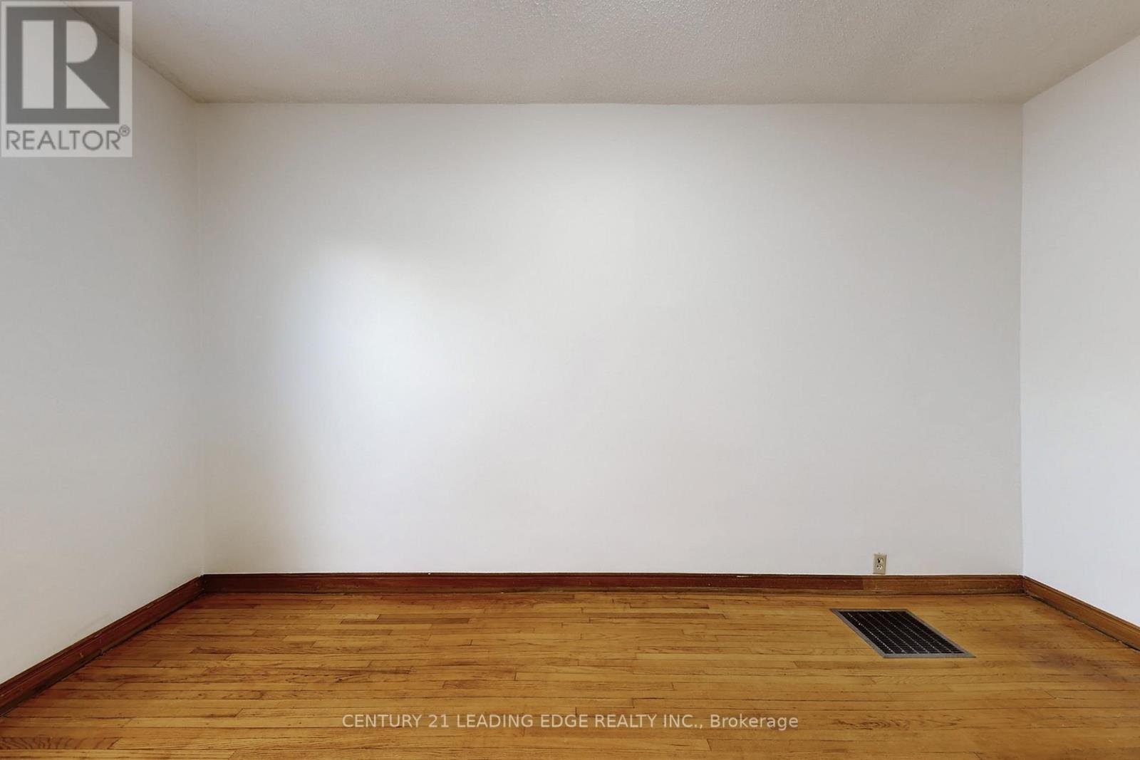 296 Montrose Avenue, Toronto, Ontario  M6G 3G8 - Photo 22 - C12824222