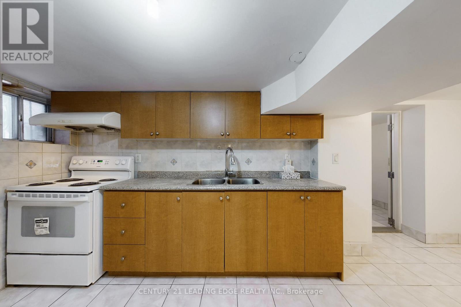 296 Montrose Avenue, Toronto, Ontario  M6G 3G8 - Photo 44 - C12824222