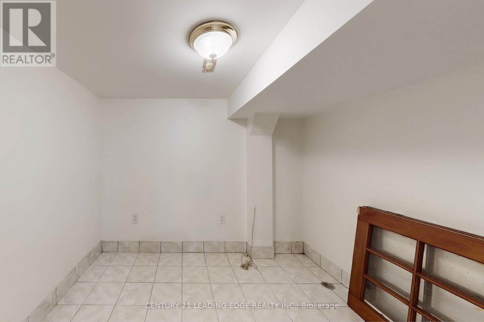 296 Montrose Avenue, Toronto, Ontario  M6G 3G8 - Photo 45 - C12824222