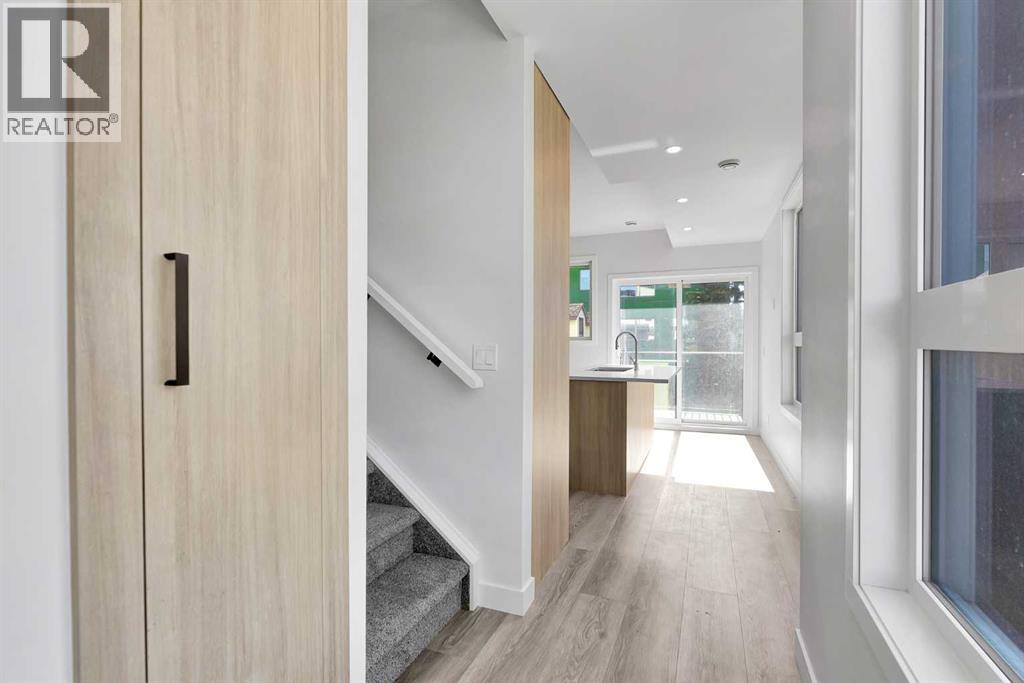 1820 Home Road Nw, Calgary, Alberta  T3B 1H1 - Photo 12 - A2272582