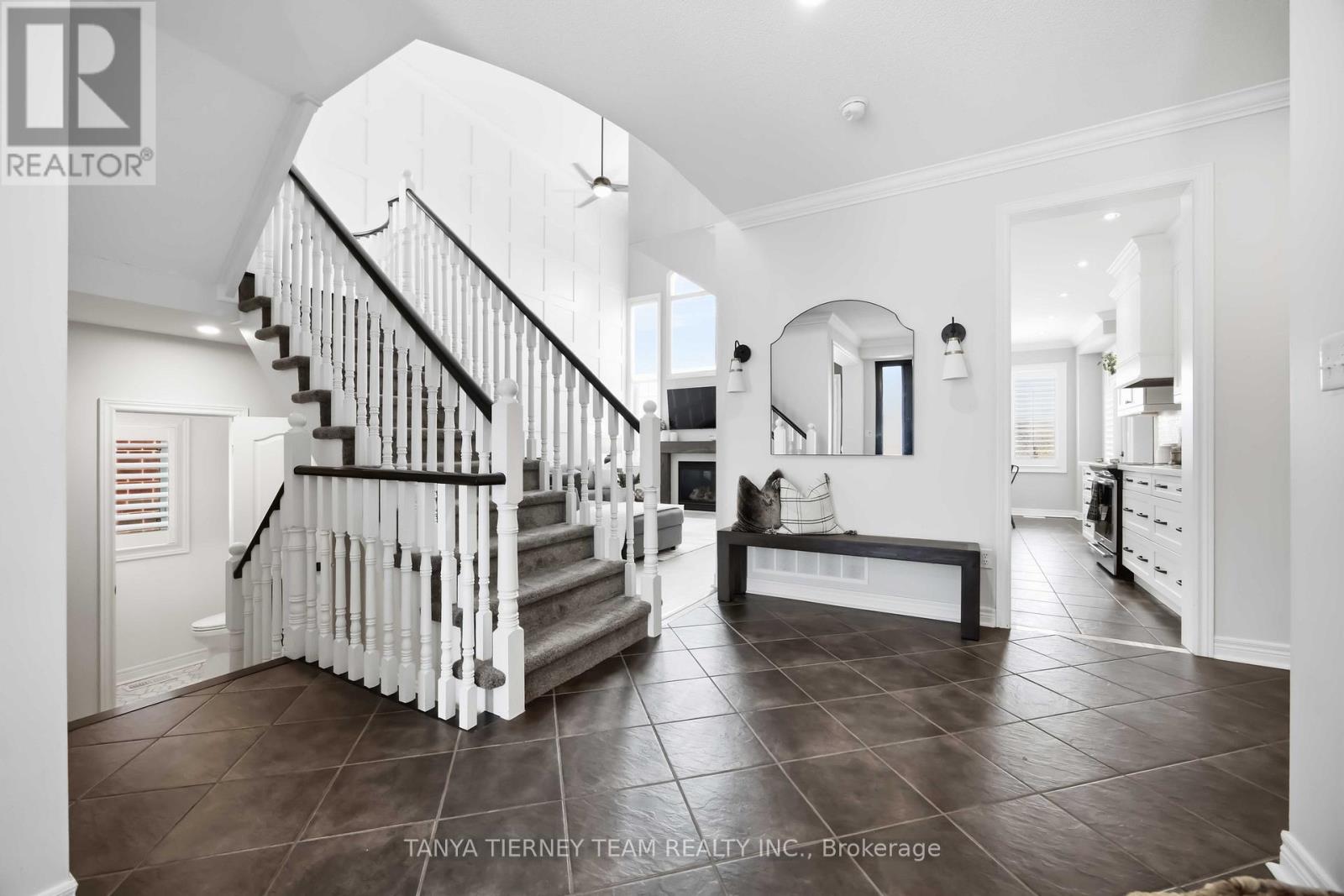 12 Branthaven Court, Whitby, Ontario  L1M 0B2 - Photo 8 - E12824068