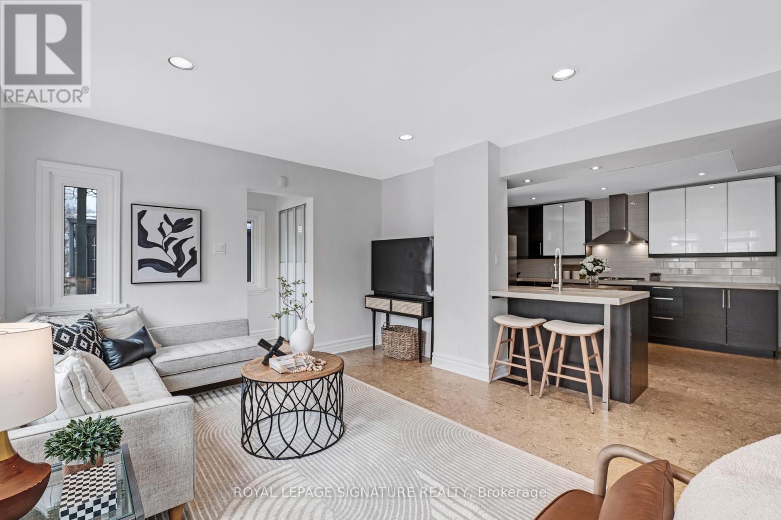 38 Bastedo Avenue, Toronto, Ontario  M4C 3M9 - Photo 11 - E12824236