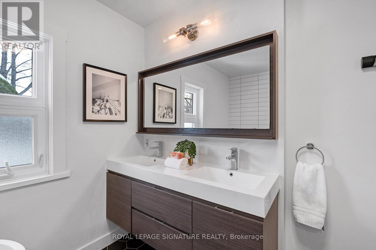 38 Bastedo Avenue, Toronto, Ontario  M4C 3M9 - Photo 17 - E12824236