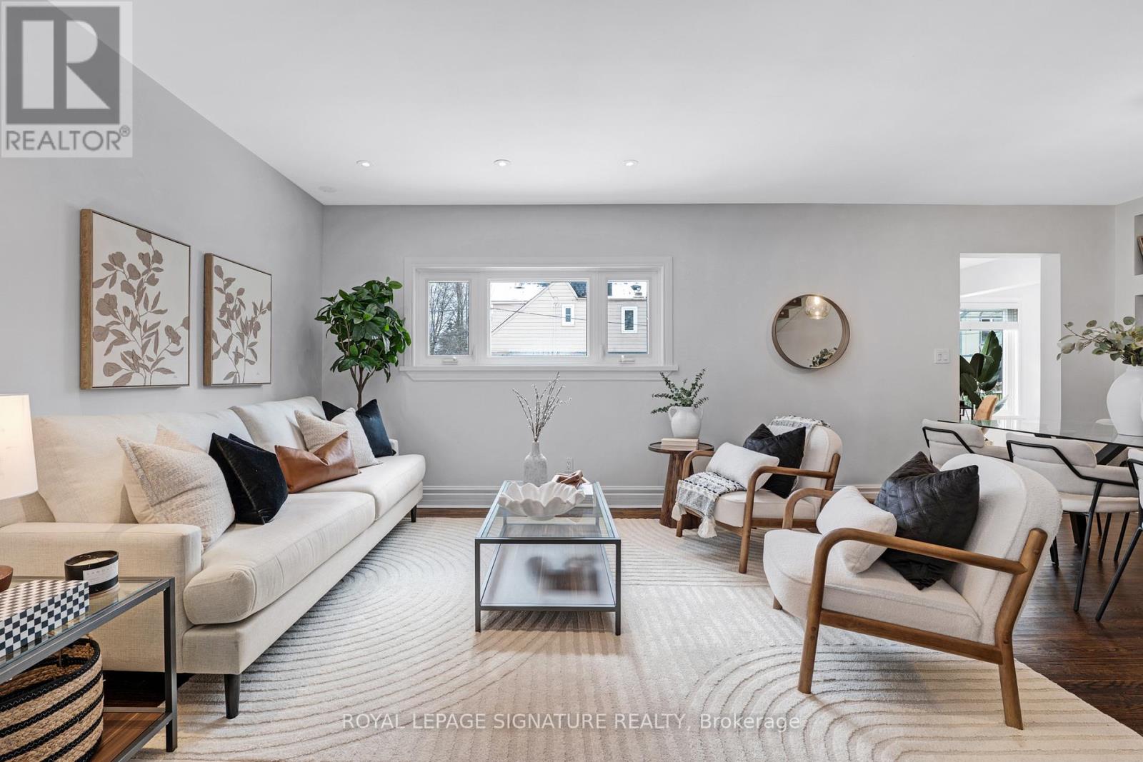 38 Bastedo Avenue, Toronto, Ontario  M4C 3M9 - Photo 5 - E12824236