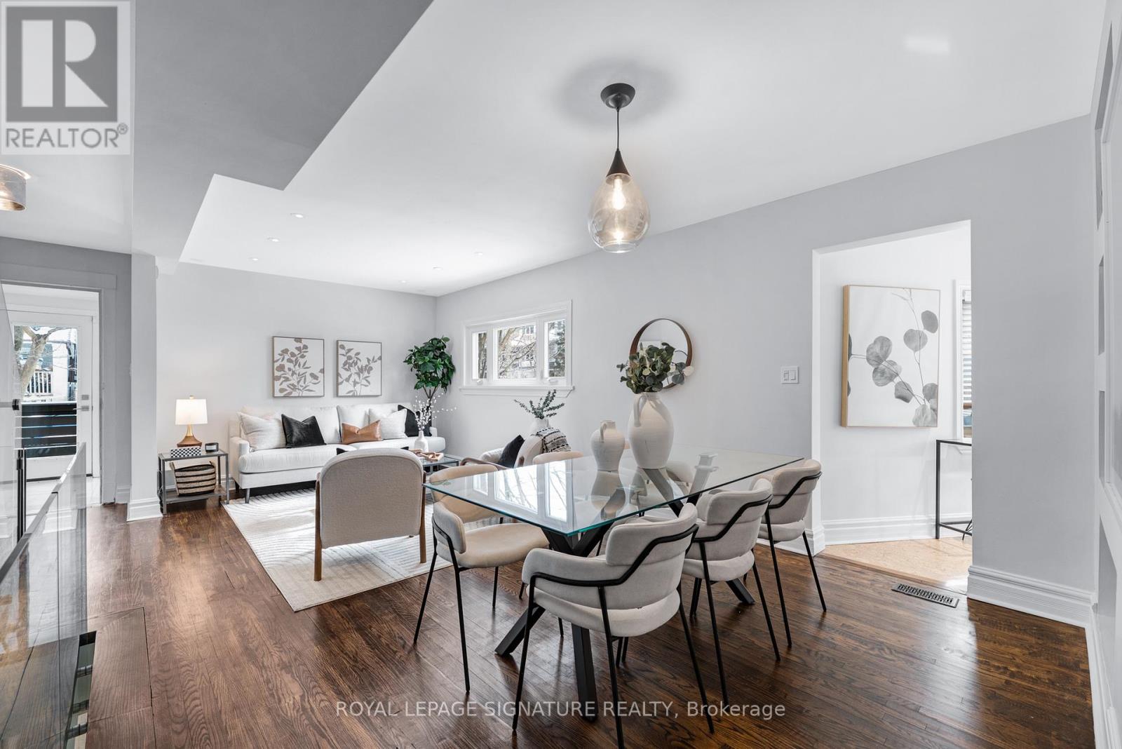 38 Bastedo Avenue, Toronto, Ontario  M4C 3M9 - Photo 6 - E12824236