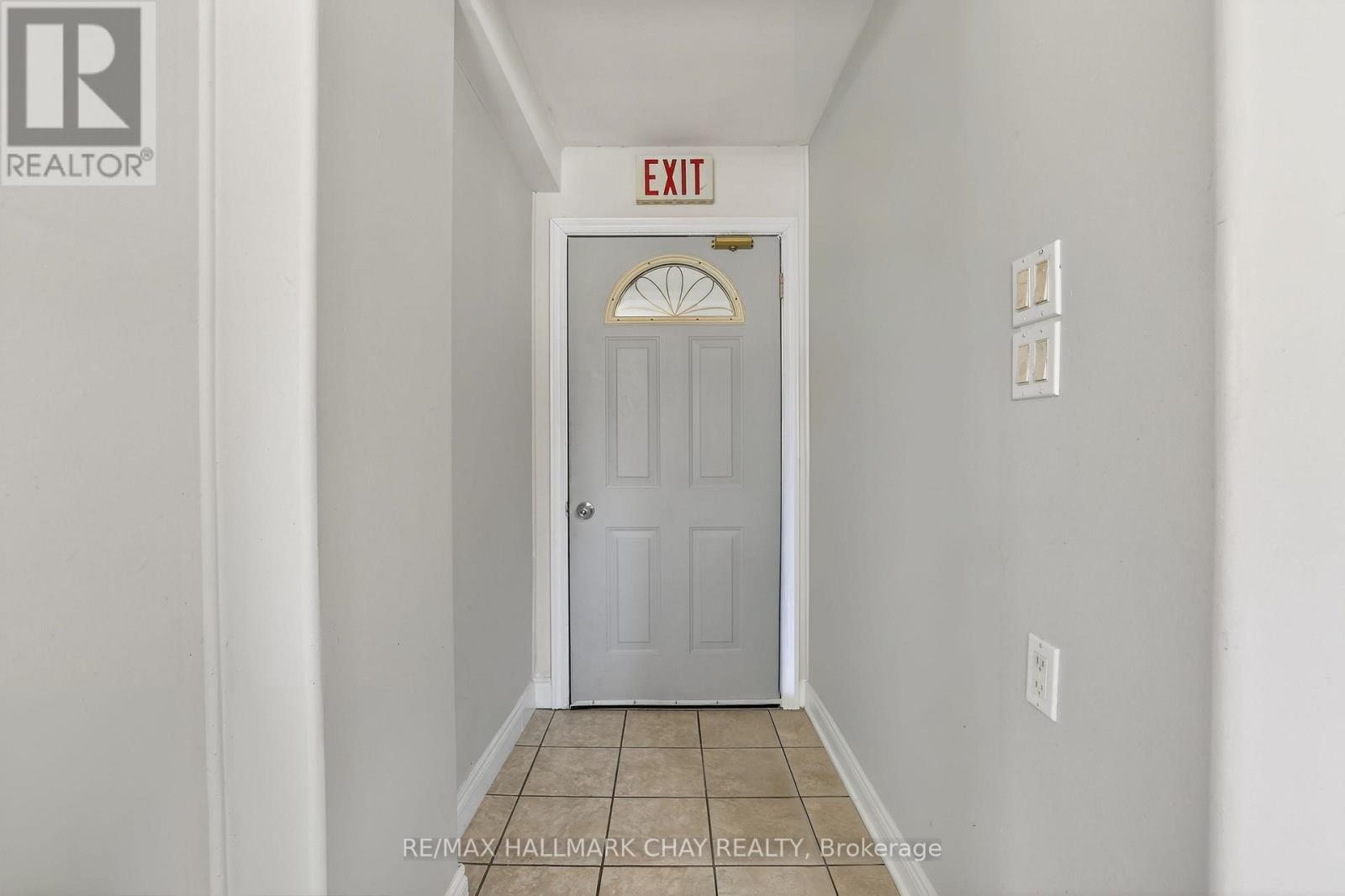 704 Brock Street S, Whitby, Ontario  L1N 4L2 - Photo 17 - E12824254