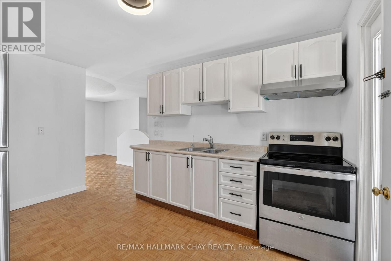 704 Brock Street S, Whitby, Ontario  L1N 4L2 - Photo 7 - E12824254