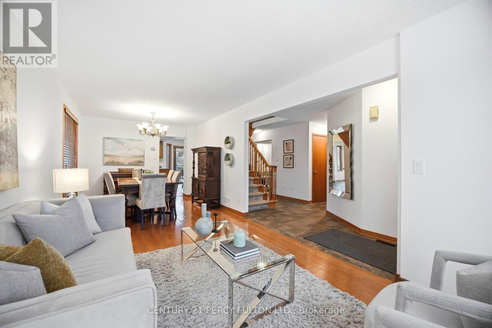 233 Gwendolyn Street, Pickering, Ontario  L1V 4N4 - Photo 5 - E12824284