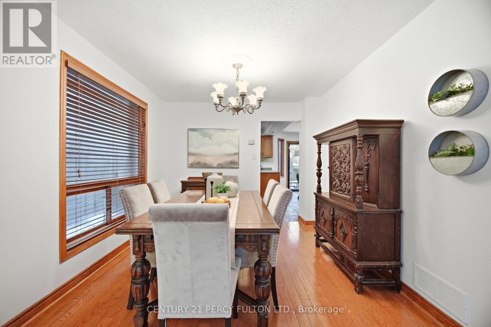 233 Gwendolyn Street, Pickering, Ontario  L1V 4N4 - Photo 6 - E12824284