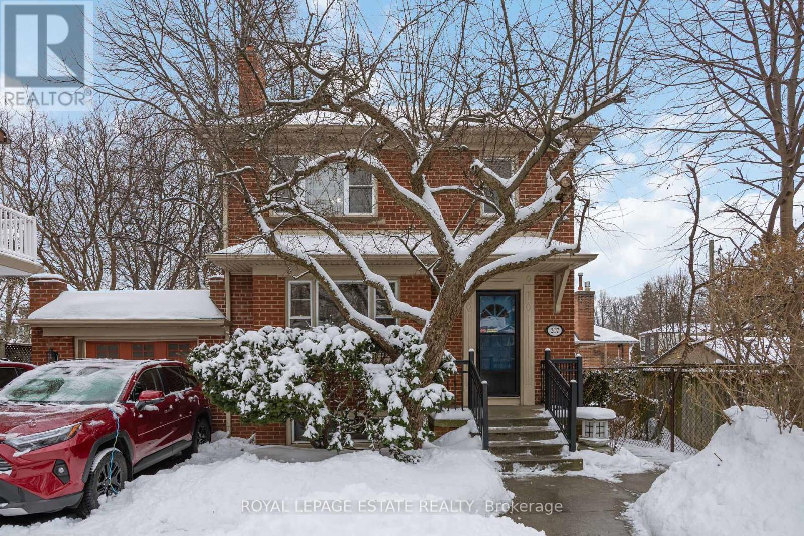 207 CLONMORE DRIVE, Toronto, Ontario