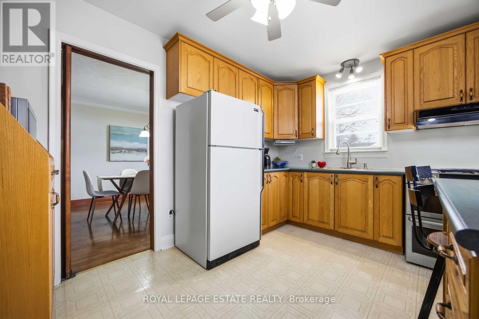 207 Clonmore Drive, Toronto, Ontario  M1N 1Y3 - Photo 8 - E12824298