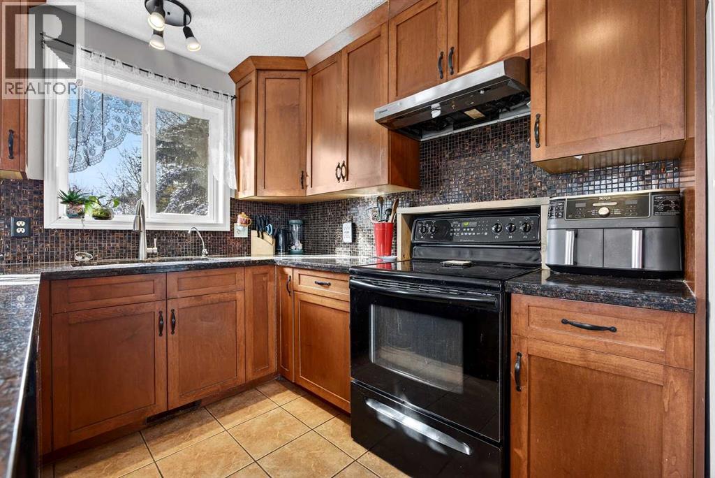 712 Madison Drive, Irricana, Alberta  T0M 1B0 - Photo 15 - A2282286