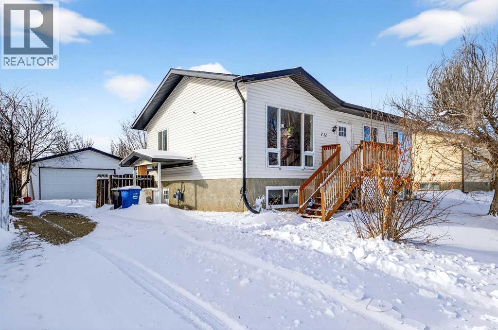 712 Madison Drive, Irricana, Alberta  T0M 1B0 - Photo 6 - A2282286