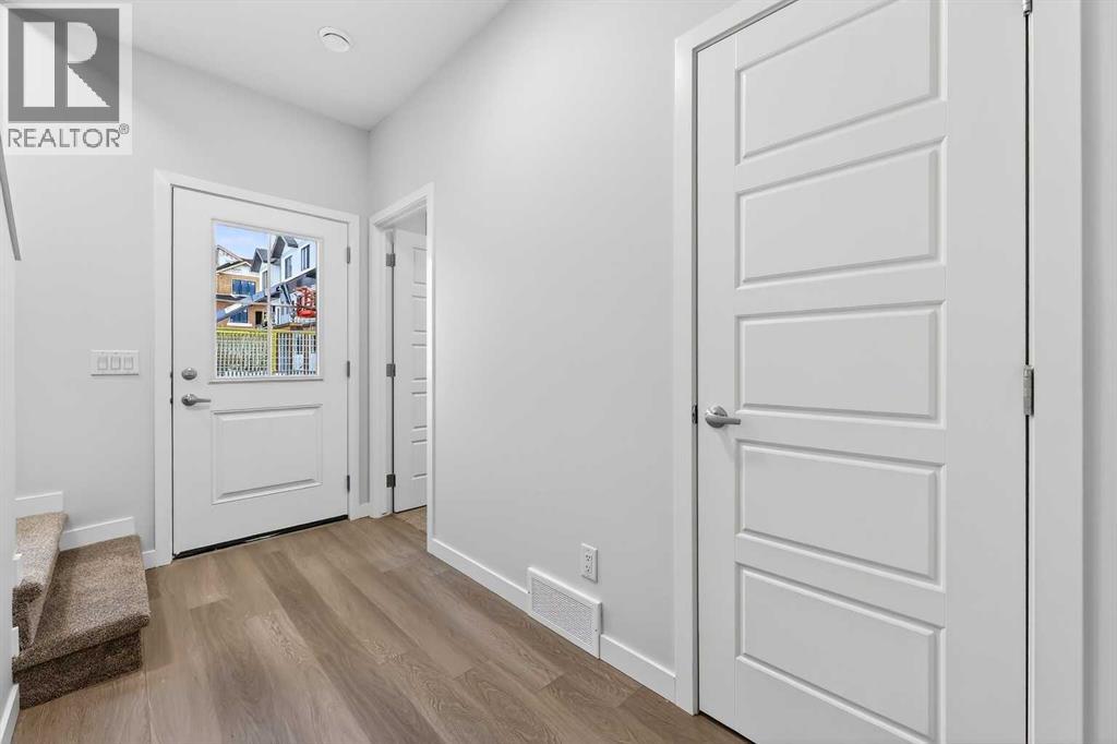 10 Hotchkiss Parade Se, Calgary, Alberta  T3S 0X5 - Photo 6 - A2288578