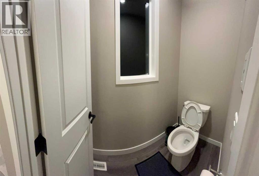 200 Lucas Gardens Nw, Calgary, Alberta  T3P 2R8 - Photo 6 - A2288998