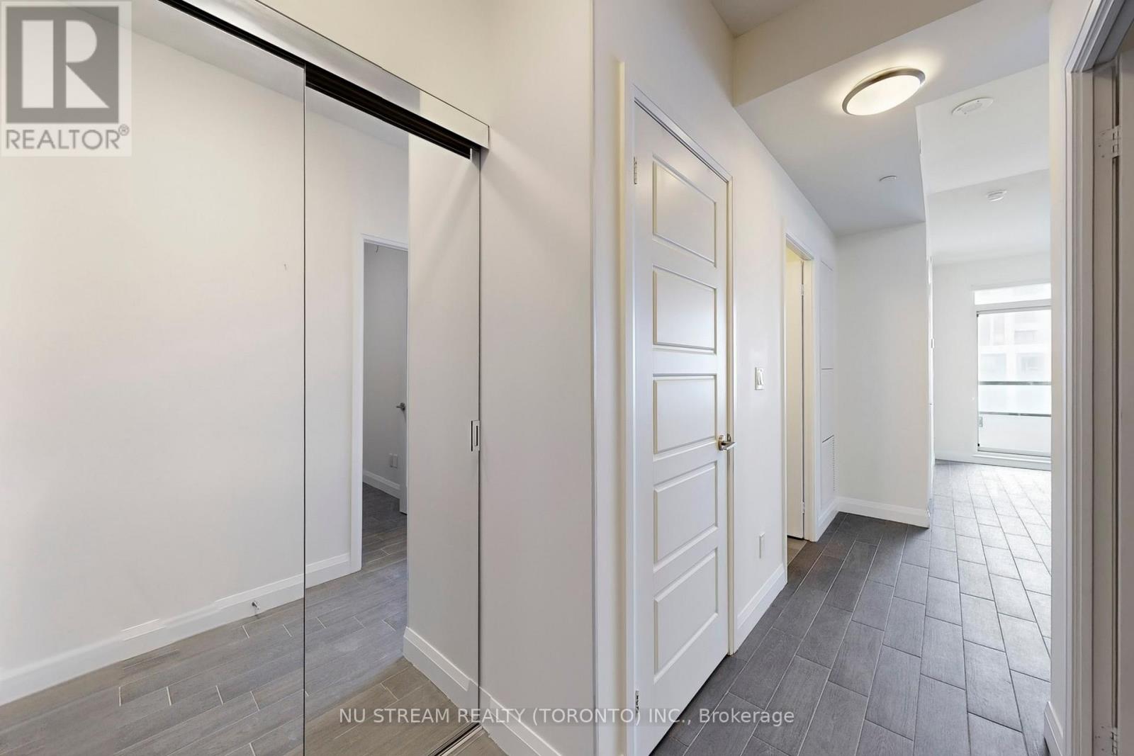 1803 - 15 Water Walk Drive, Markham, Ontario  L6G 0G2 - Photo 11 - N12824282