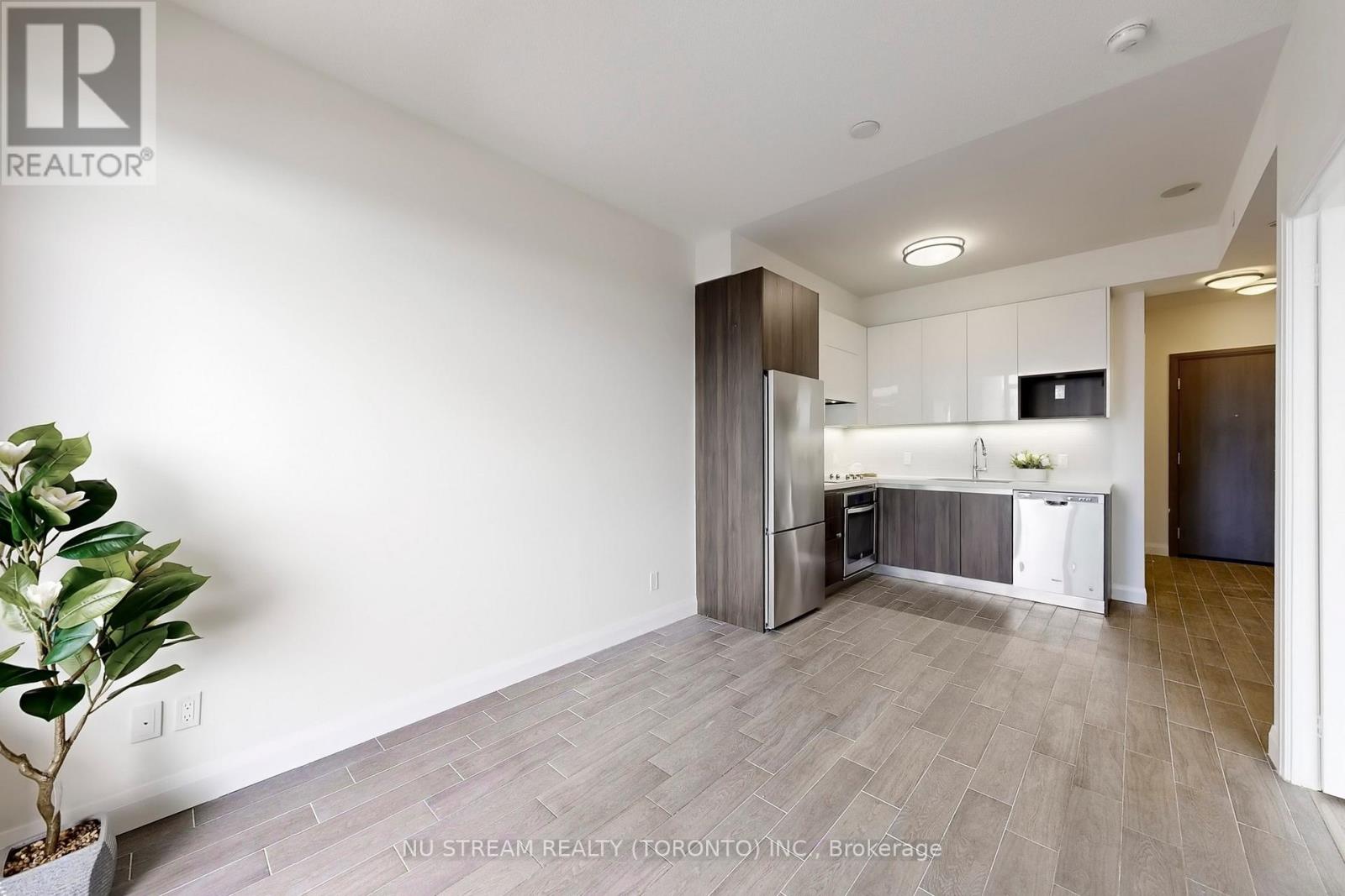 1803 - 15 Water Walk Drive, Markham, Ontario  L6G 0G2 - Photo 17 - N12824282