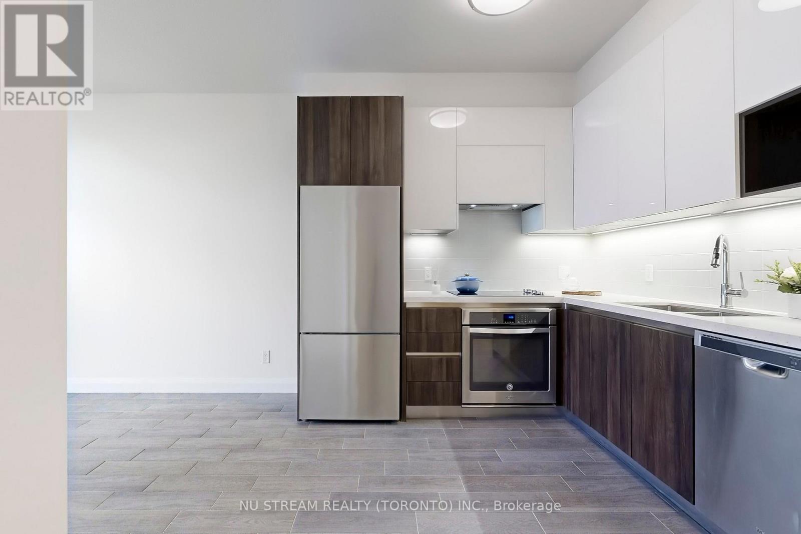 1803 - 15 Water Walk Drive, Markham, Ontario  L6G 0G2 - Photo 20 - N12824282