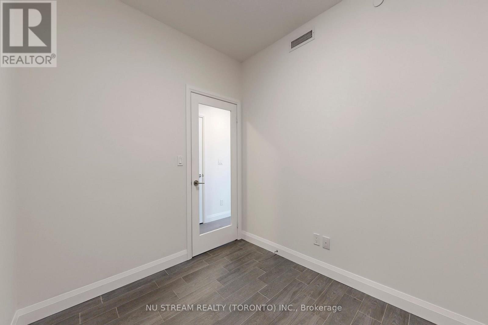 1803 - 15 Water Walk Drive, Markham, Ontario  L6G 0G2 - Photo 27 - N12824282