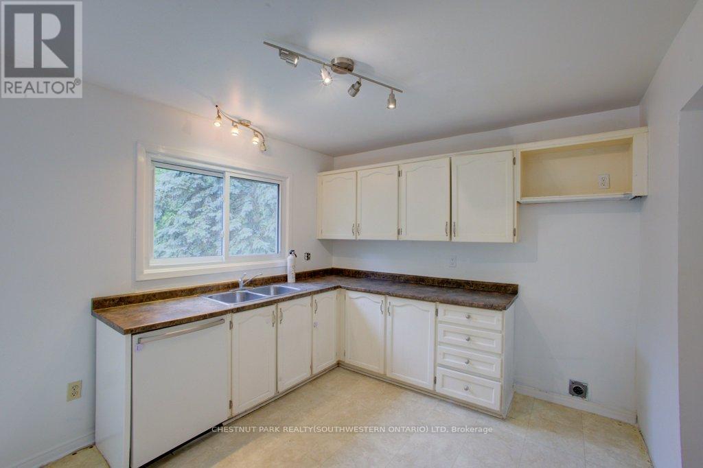 36 Fox Run, Barrie (0 West), Ontario  L4N 5L5 - Photo 17 - S12824160